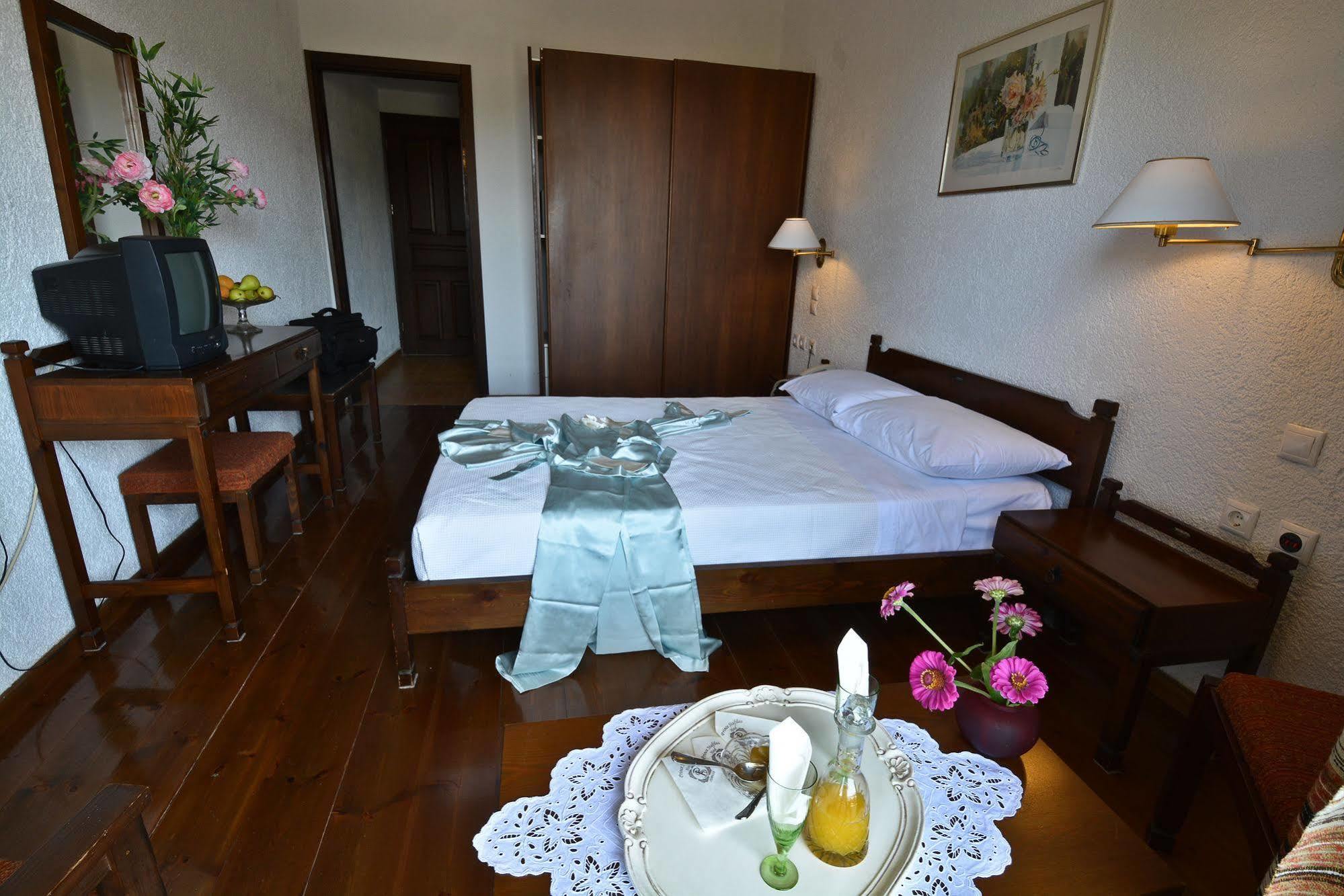 Hotel Prince Stafilos Skopelos Exterior foto
